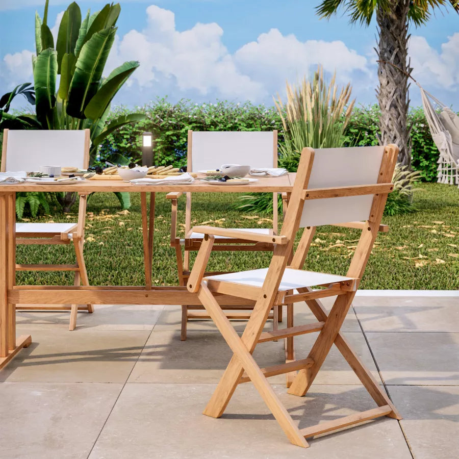 Set pranzo tavolo 125x80 cm e quattro poltrone pieghevoli in textilene bianco e legno di acacia